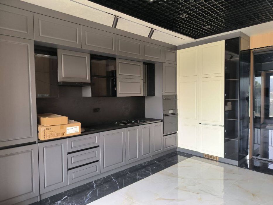 Kvartira sotiladi Yakkasaroy rayòn 4/3/10  162m²