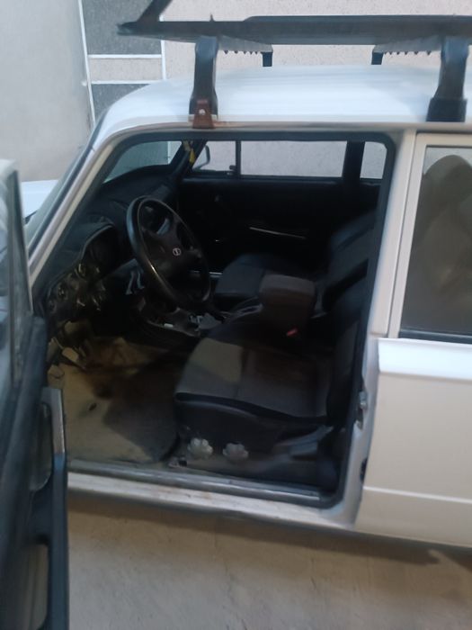 Жигули 21011 сотилади келишадиган жои бор