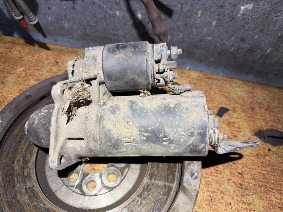 Продавам M50B20NV на части