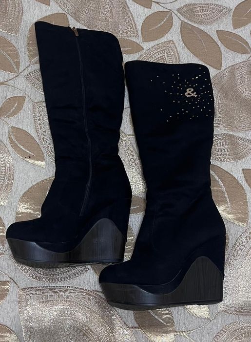 Продам сапоги женские.