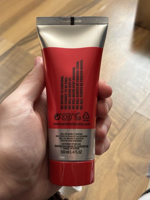 Parfum + Gel de duș Carolina Herrera