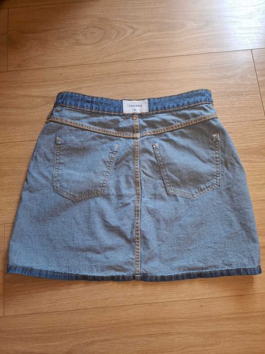 Продавам дънкова пола