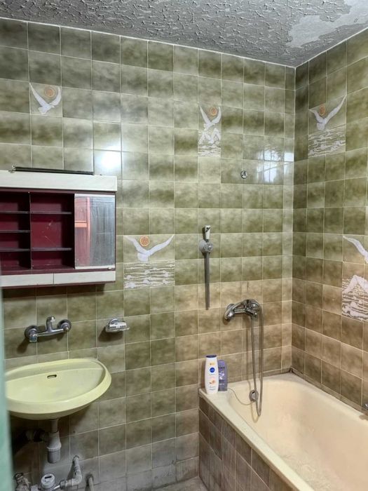 широк център -  тристаен