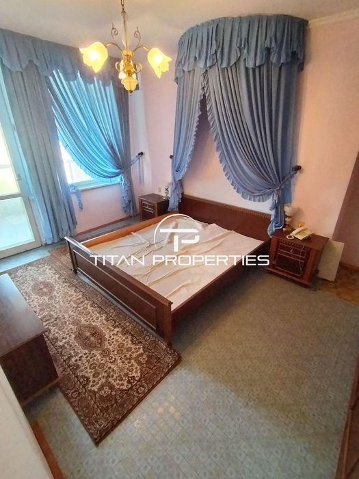 Продава се Тристаен апартамент в Бургас, Братя Миладинови - 92 кв.м за 1957 €/кв.м - Снимка #4