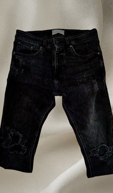 Blugi Pull&Bear – negri, ripped