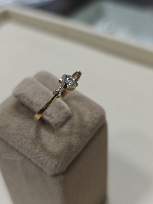 Inel aur 18k 3.23gr de logodna cu diamant natural (r)