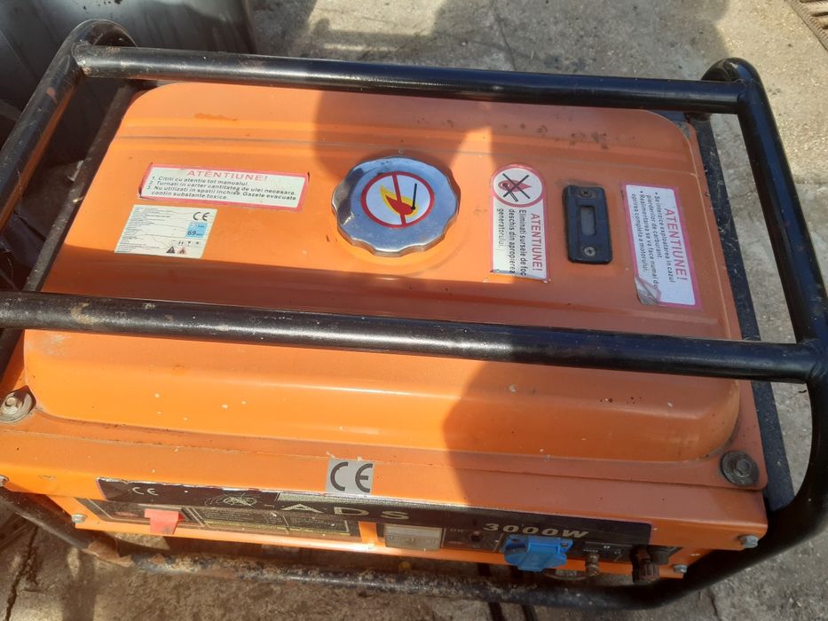 Generator curent electric benzina putere 3000w folosit 10 ore 3kw