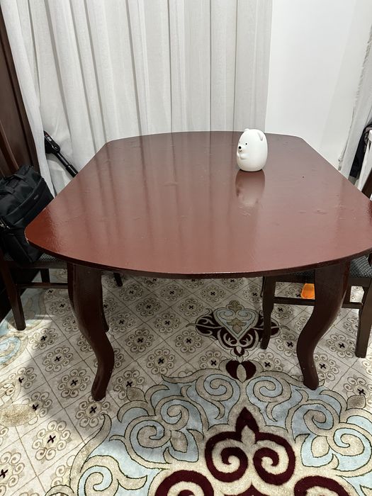 Продается стол б/у в хорошем состоянии.