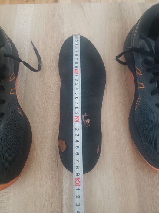 Маратонки ASICS GT1000