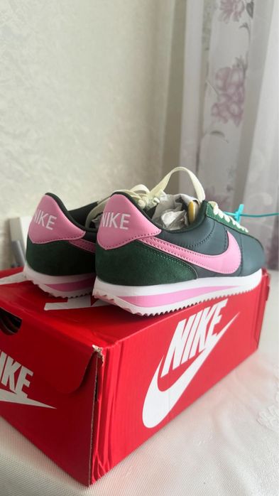 Кроссовки Nike Cortez