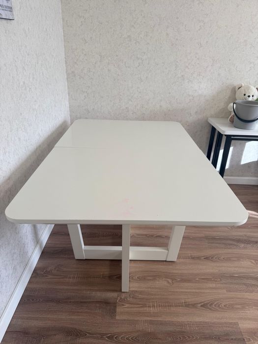 Стол в гостинную 1,6х1м
