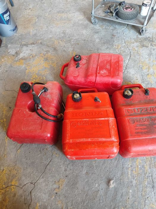 Оргинален резервоар за гориво с поплавък на Сузуки