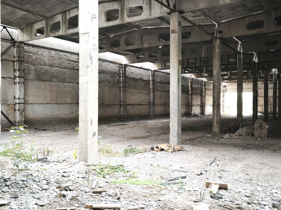 Yu  Аренда 4600м2 по 2у.е./м2 - под склад/производство Ахмад Ясави