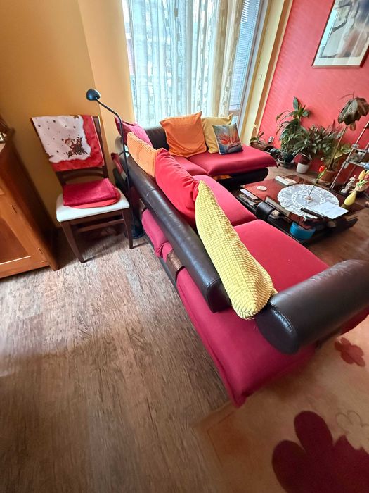 Подарявам холен диван