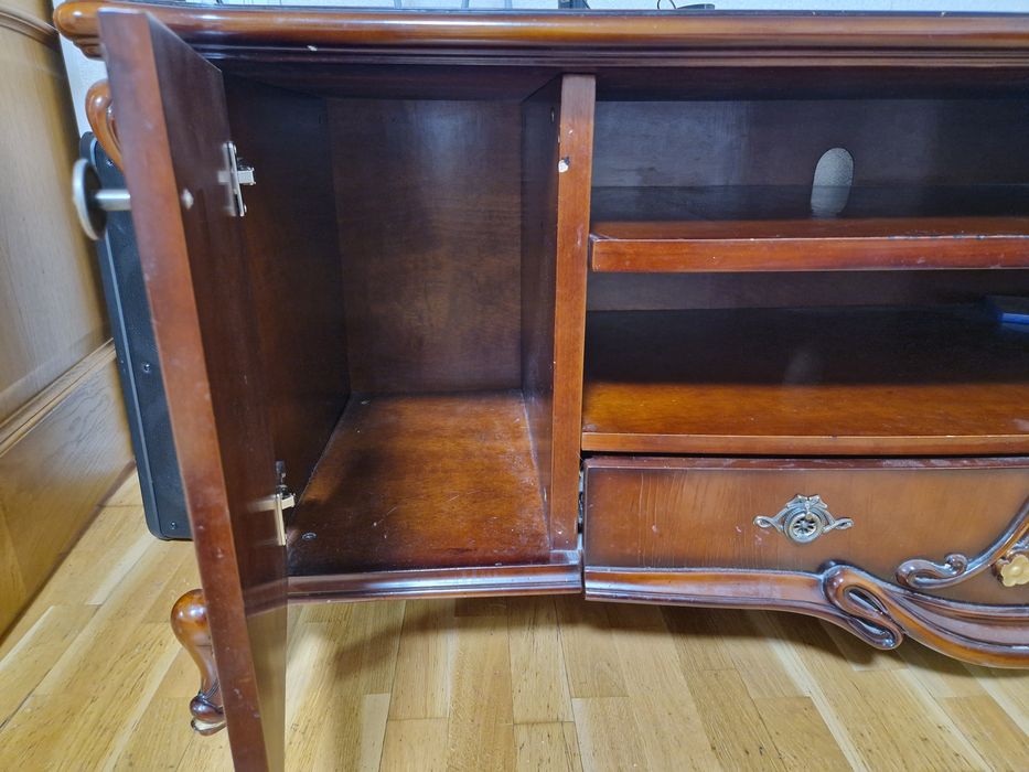 Тумба под телевизор