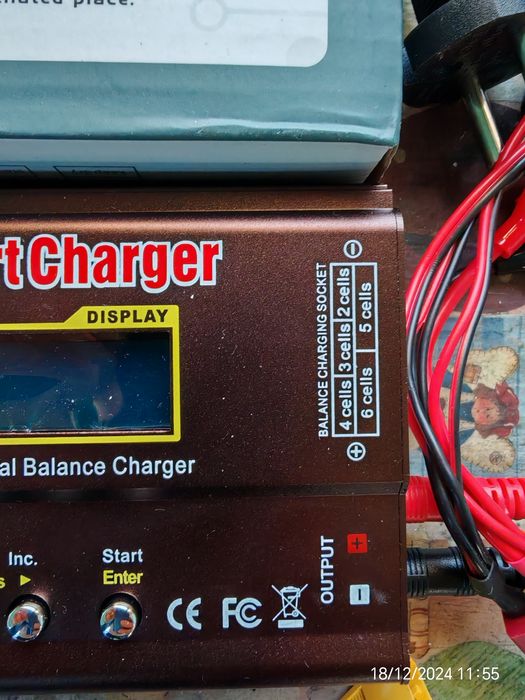 Пълен комплект универсално RC зарядно за батерии