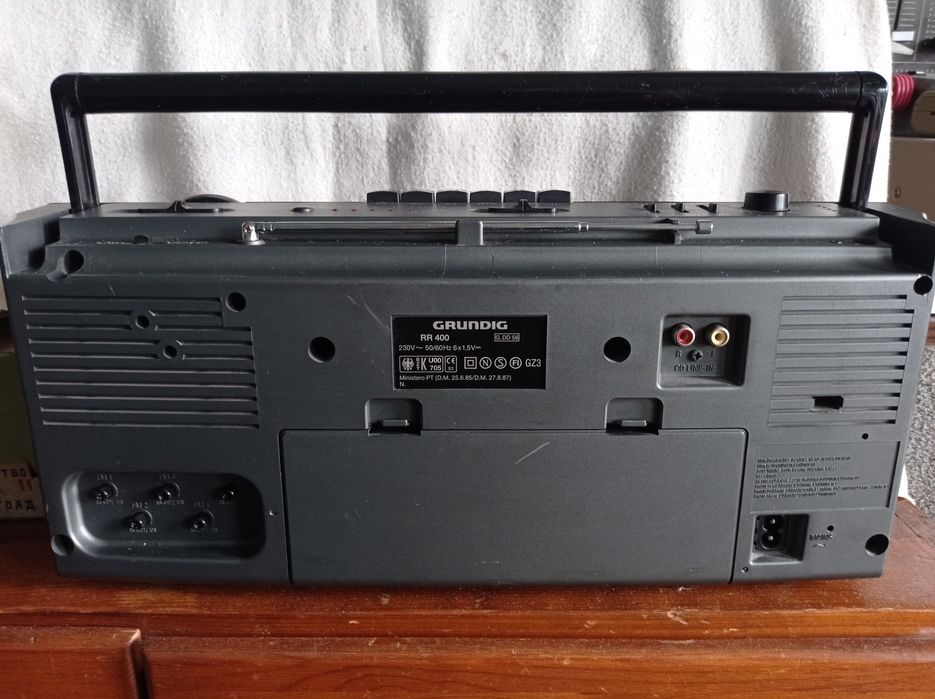 Радиокасетофон Grundig RR400 G.DD 56.