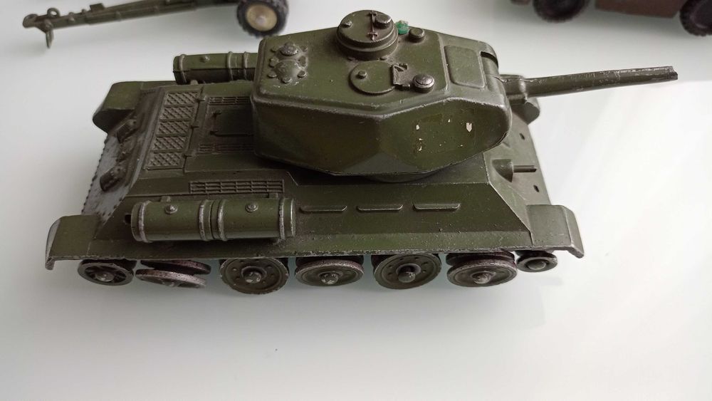 Продам игрушки, советские, металлические