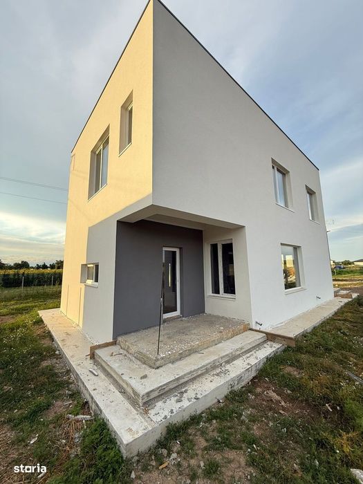 Locuinte noi   spre  vanzare/ str Plevnei