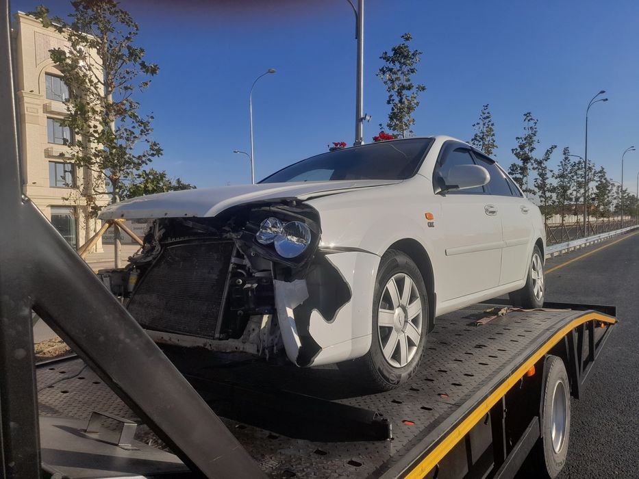 Evakuator xizmati 24/7