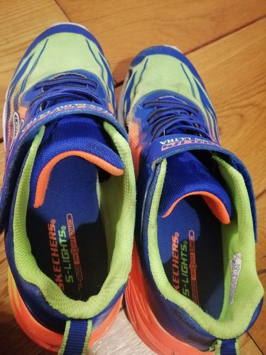 Светещи маратонки Skechers