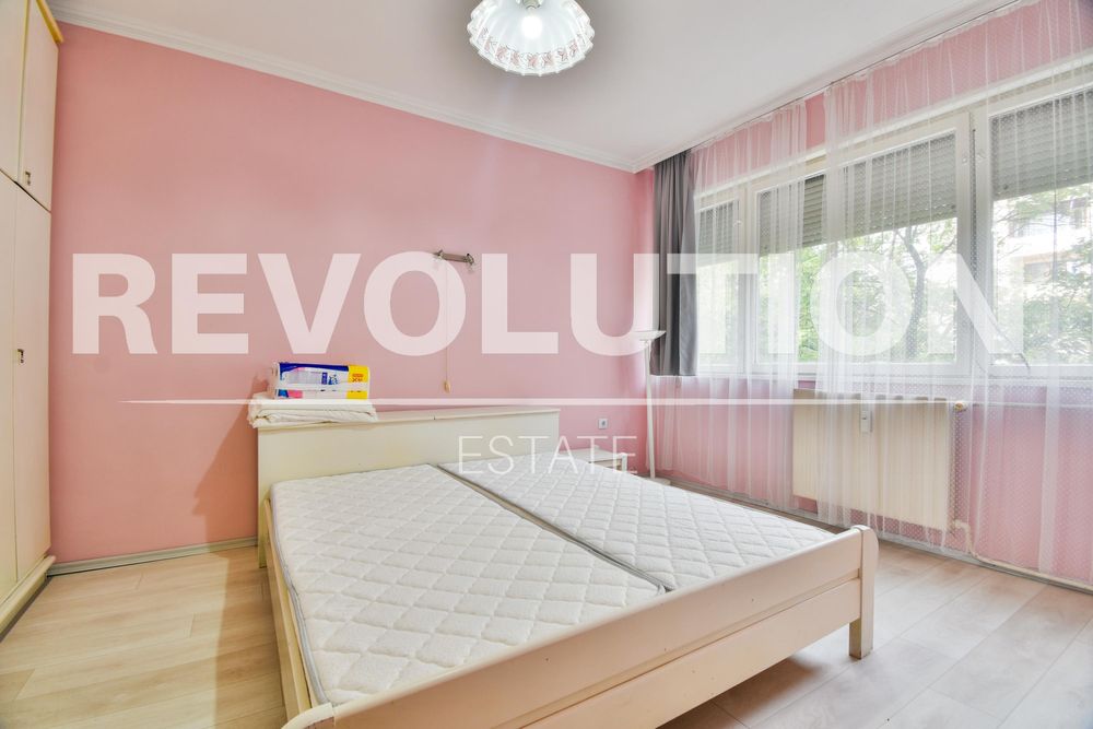 Дава се под наем Тристаен апартамент в София, Гоце Делчев - 90 кв.м за 650 € - Снимка #8