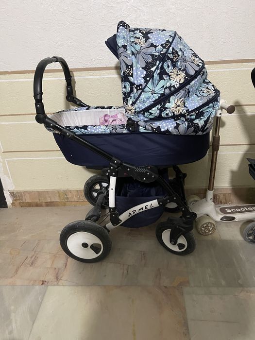 Коляска  срочно сотилади