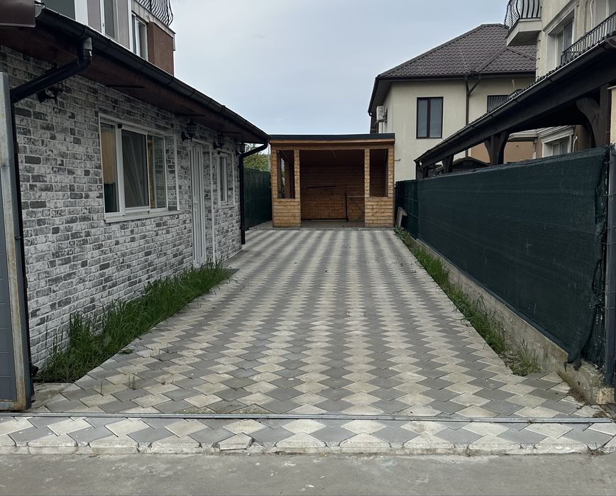 Vand ap cu 4 camere , particular, fara agentii.