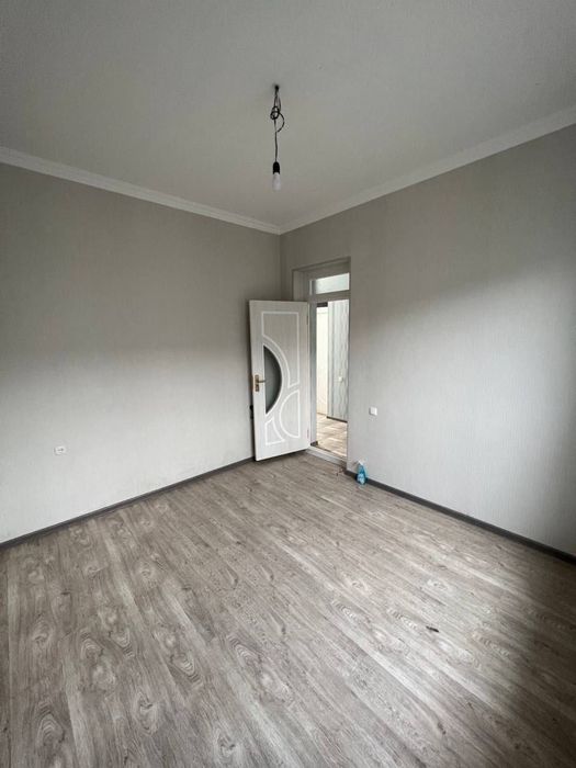 Назарбек текстилда 1,5 сотих уй сотилади 39,800 $  газ,свет,сув бор