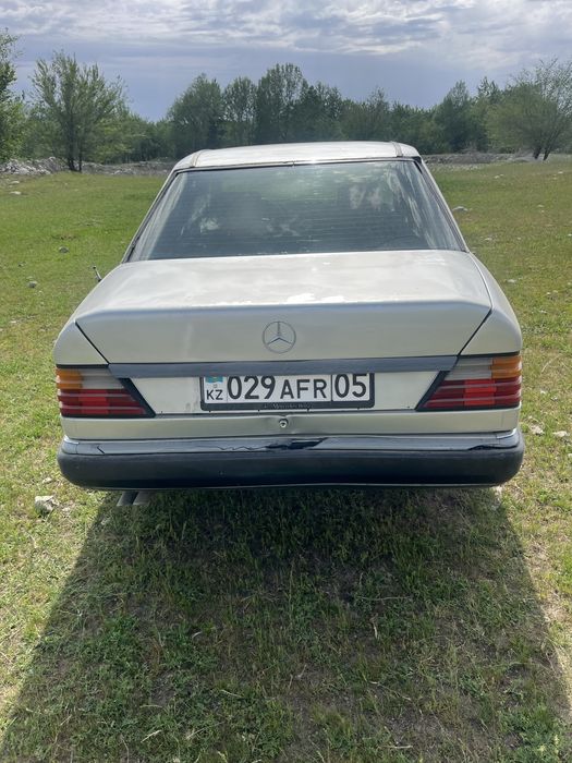 Мерседес бенс 230