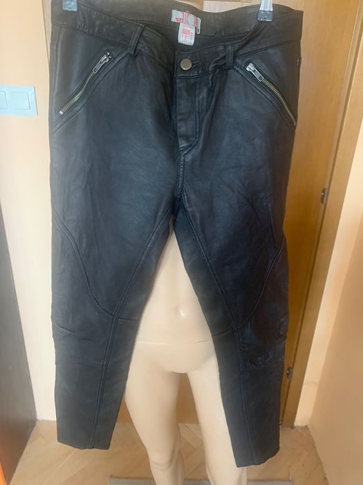 Дамски кожен панталон, размер М