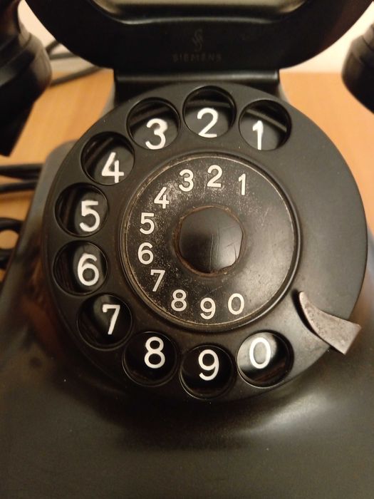 Бакелитов телефон SIEMENS