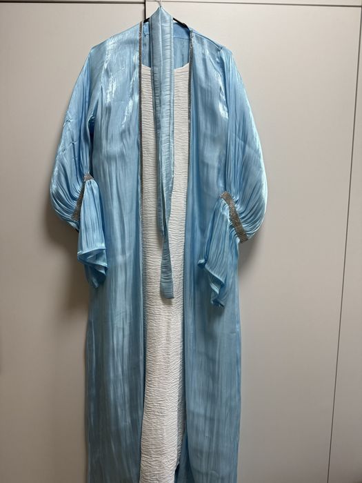 абайка в голубом цвете