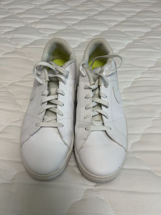 Nike Бели Обувки – Мъжки Размер 45.5, Спортни и Удобни