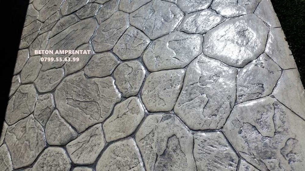 Pardoseli din beton amprentat dezactivat periat si elicopterizat