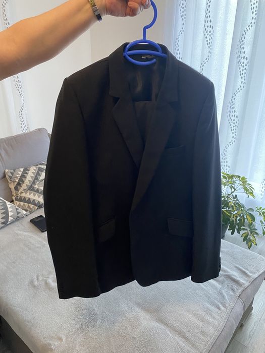 Vand costum negru marimea 44