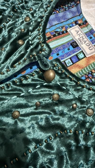 Кажекей бренд AKMADU