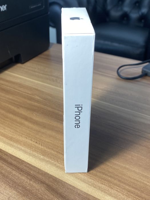 iPhone 16• 128 GB • Black