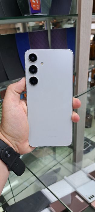 Samsung S24 plus xotirasi 8/256GB