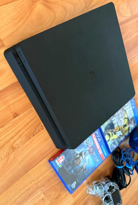 [ PS4 > PlayStation 4 Slim с джойстик, 2 игри и слушалки