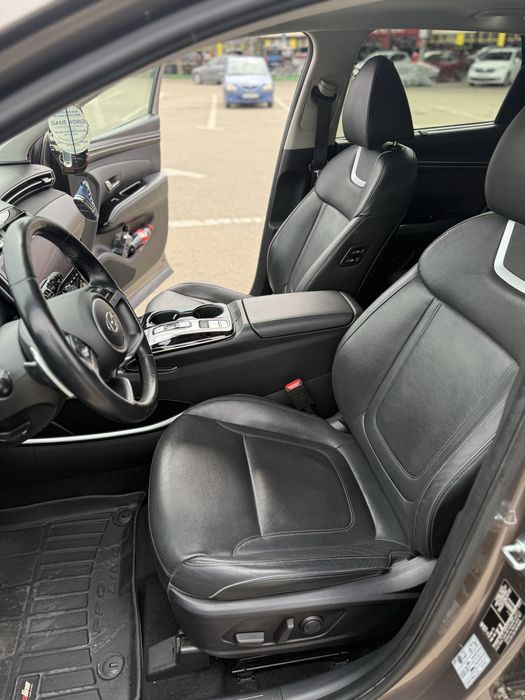 Vand Hyundai Tucson Echipare Luxury // Plug In Hibrid 265 cp