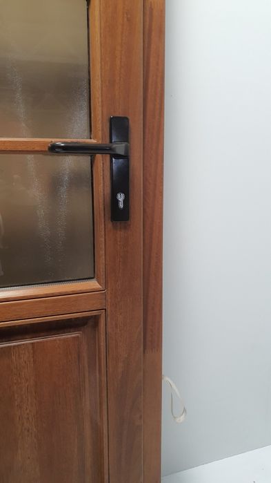 Usa de intrare termopan din lemn masiv eukalipt