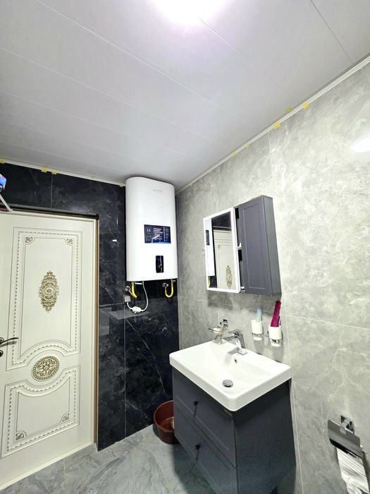 Карасу 6 Район - Мирзо Улугбекский  2/3+2 Дублекс 
Улица/-  Карасу-6