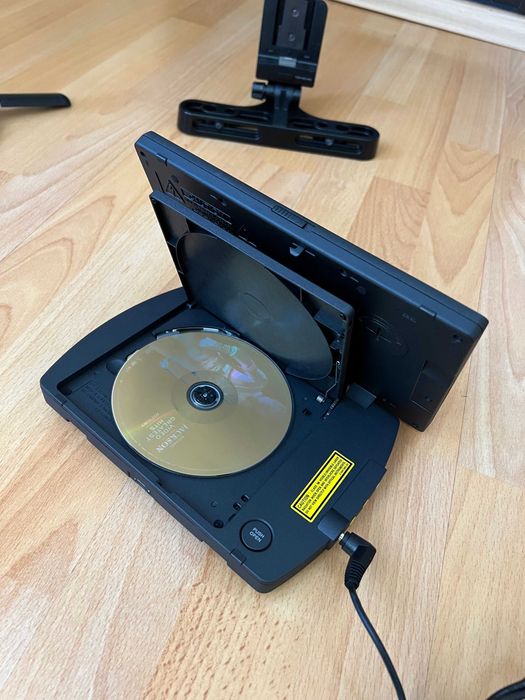 Преносим DVD / CD плеър Sony