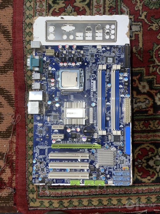 Foxconn P45 Материнская плата
