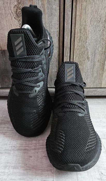 Adidas Alphaboost M Parley – mărime 41 1/3 (26 cm)