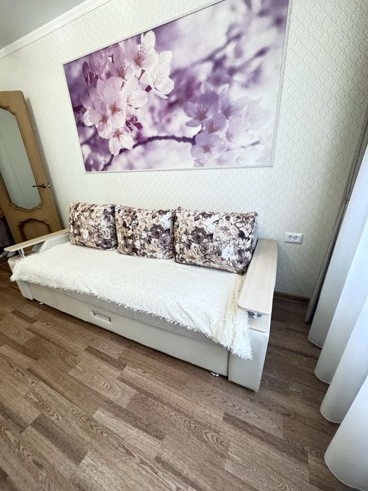 Продается диван б/у в хорошем состоянии