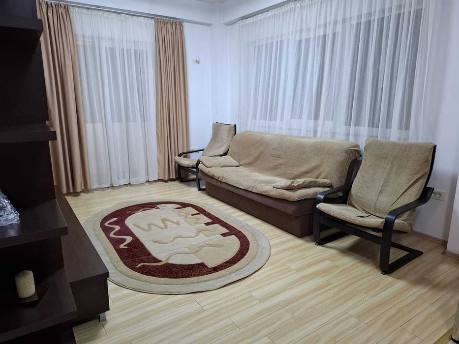 Inchiriez ap. 3 camere in M.R. (la intrarea in cartier din str. Osiei)