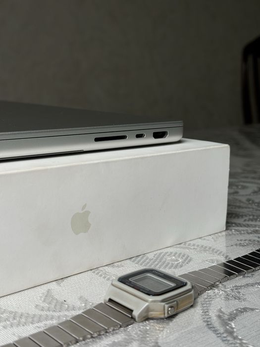 Macbook pro m3 18/512