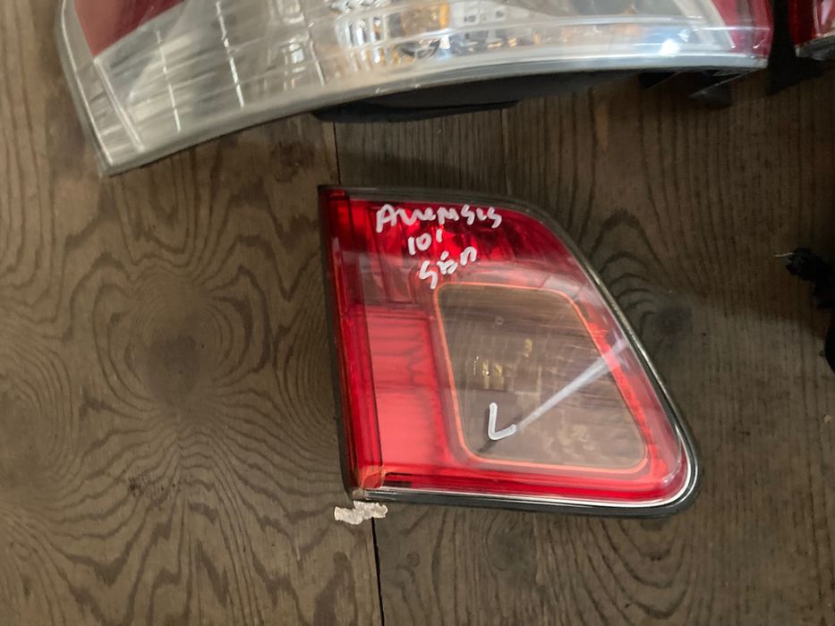 Стоп. Стопове Toyota Avensis III. Седан. T27. 09-15.